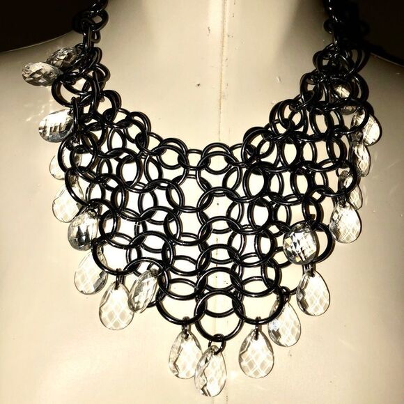 Vera Wang Statement Necklace Chandelier Design - Picture 2 of 2